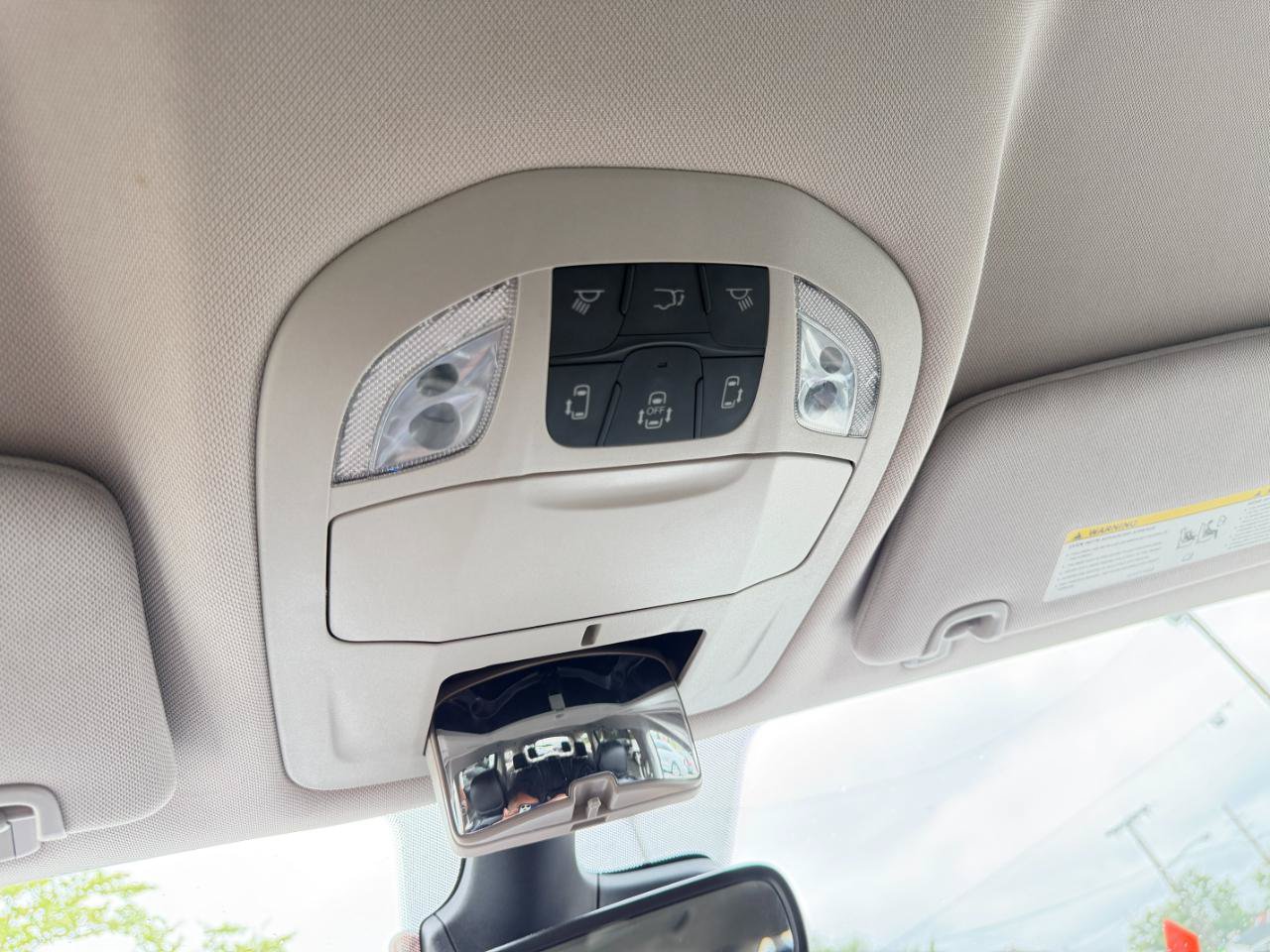 Used 2023 Chrysler Pacifica Touring-L FWD image 60