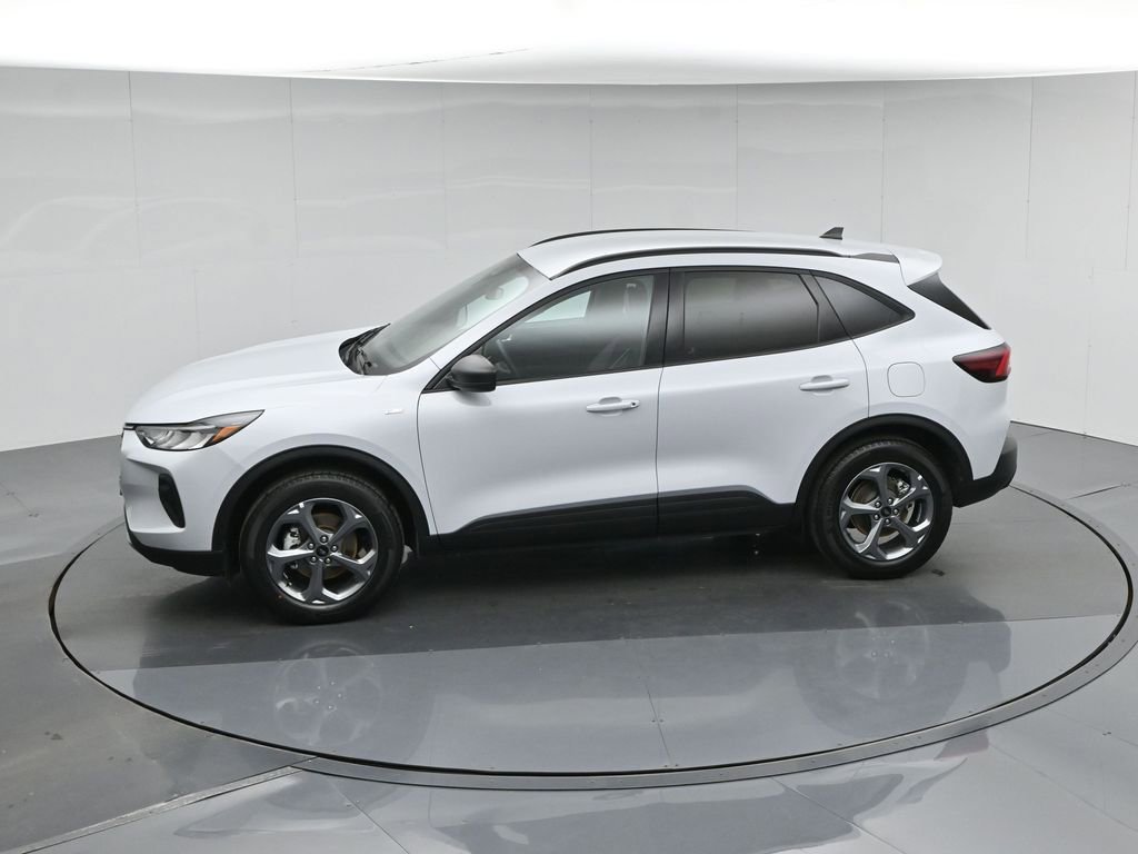 Certified 2025 Ford Escape ST-Line AWD/4WD image 46