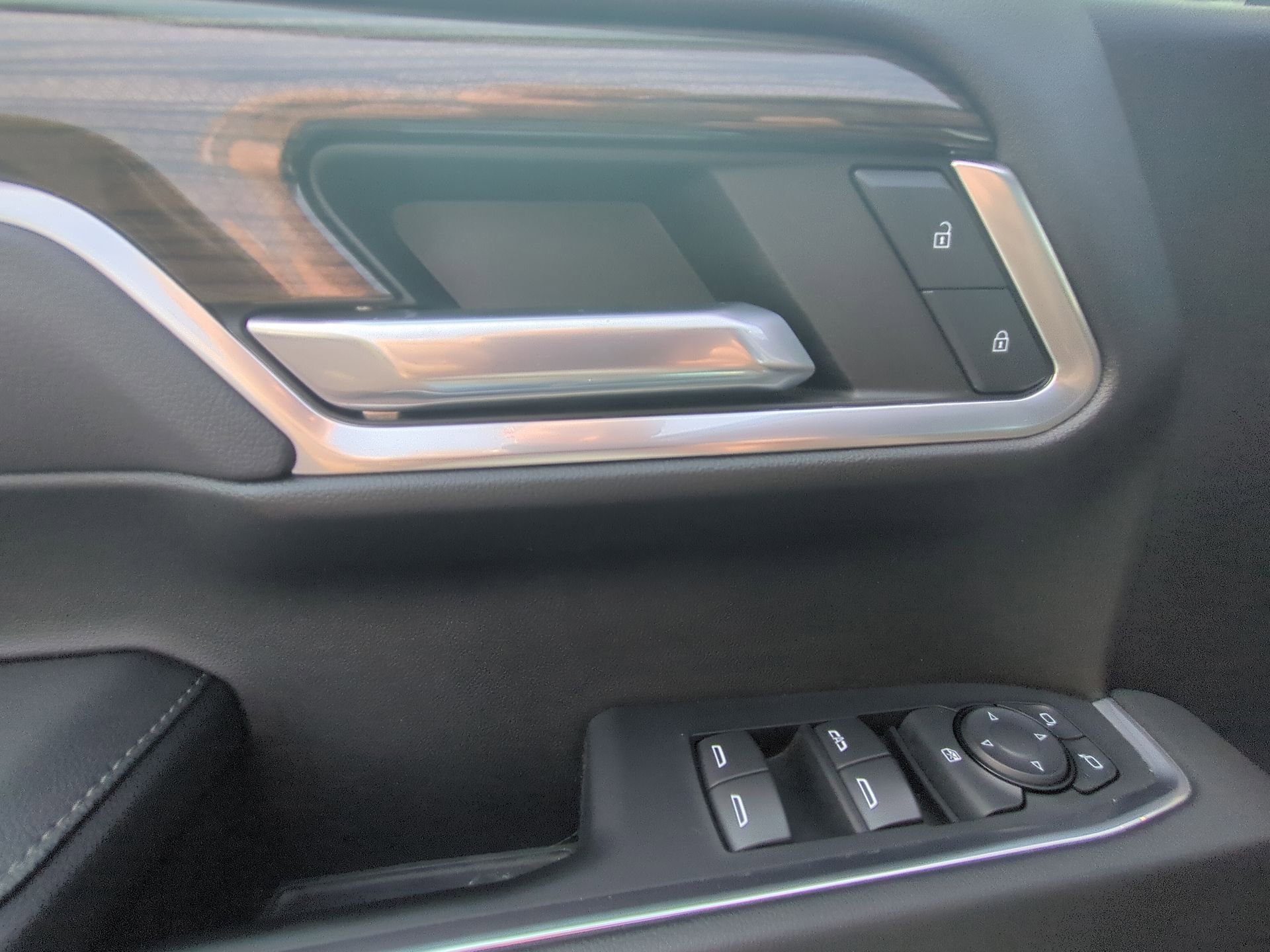 Certified 2022 Chevrolet Silverado 1500 LT AWD/4WD image 23