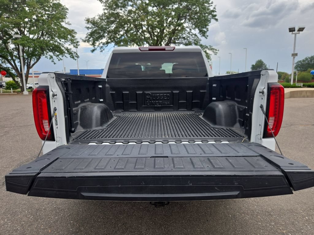 Used 2024 GMC Sierra 1500 SLT AWD/4WD image 17