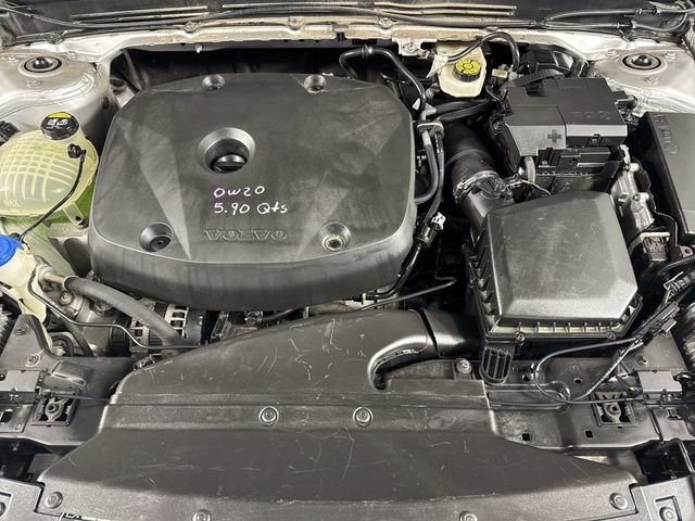 Used 2019 Volvo XC40 T5 R-Design image 27