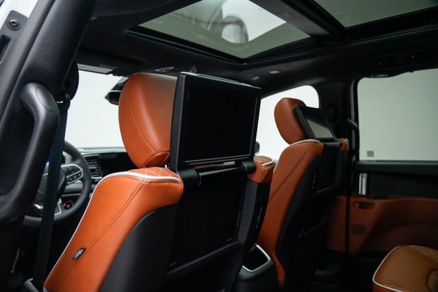 Used 2025 Chrysler Pacifica Pinnacle image 18