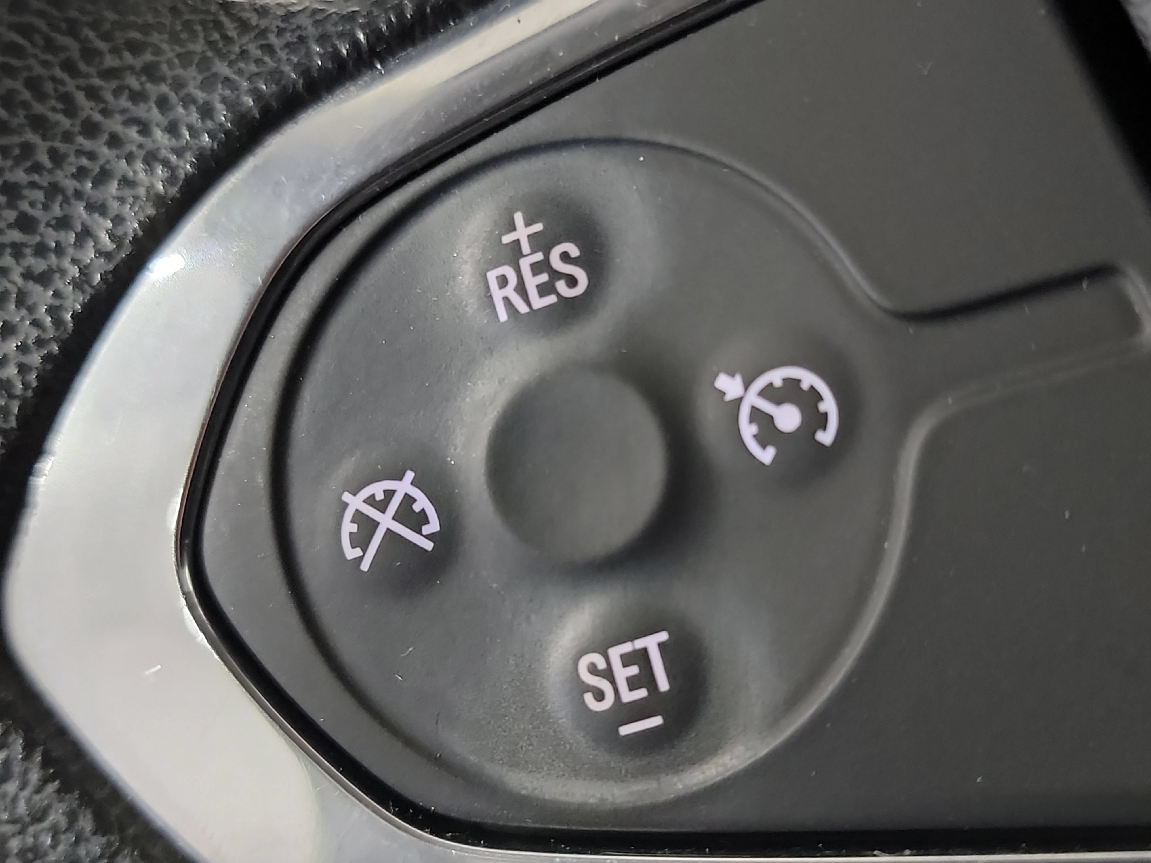 Used 2019 Chevrolet Traverse LS FWD image 33