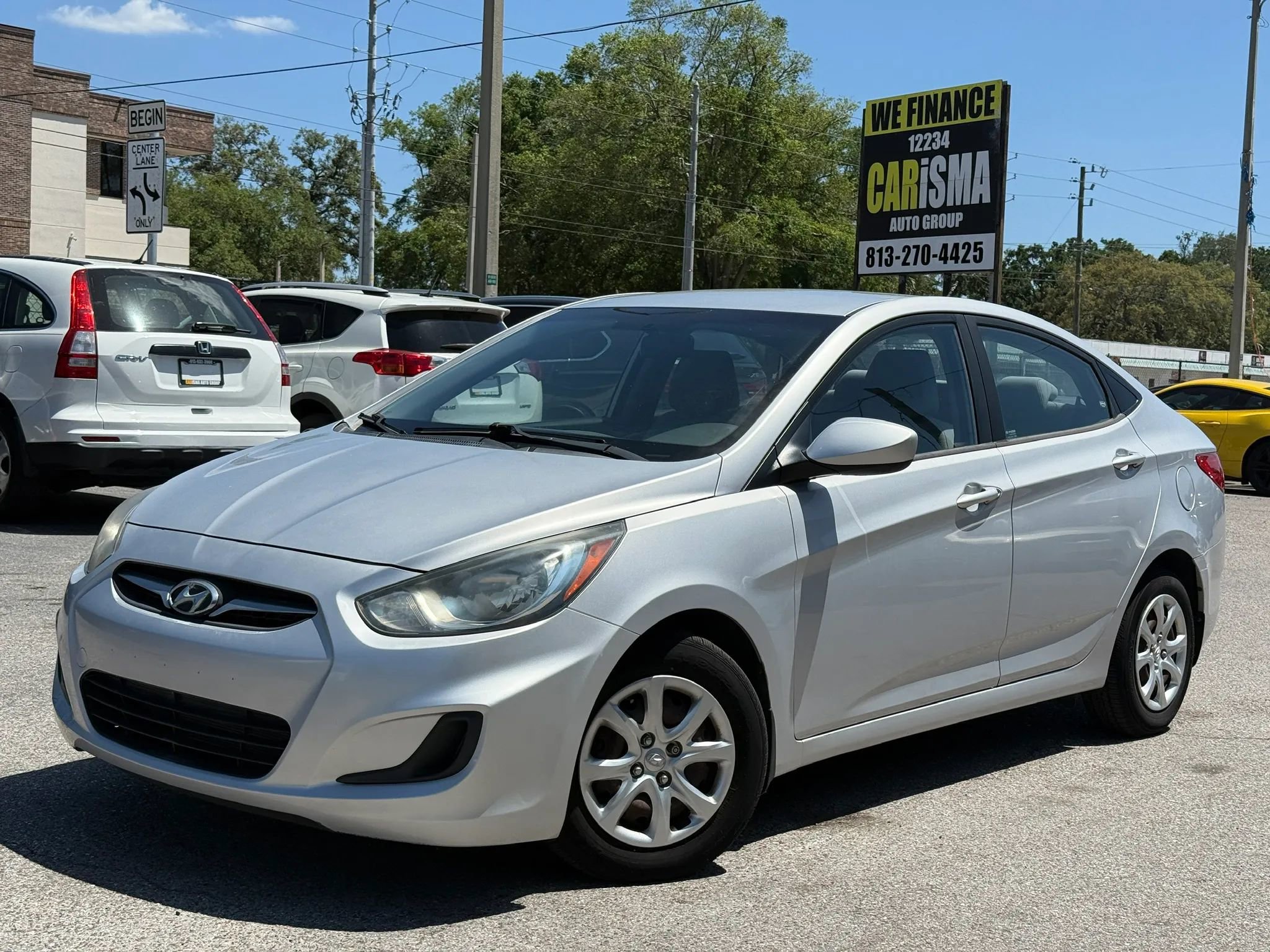 Used 2012 Hyundai Accent GLS FWD image 3