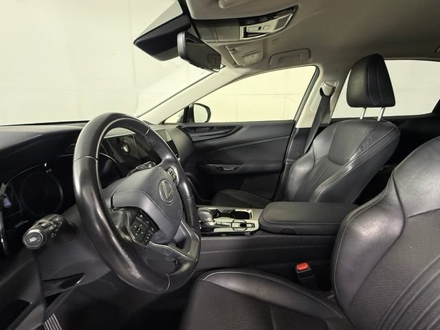 Used 2023 Lexus NX 250 FWD w/ Towing Package (2000 Lbs) image 16