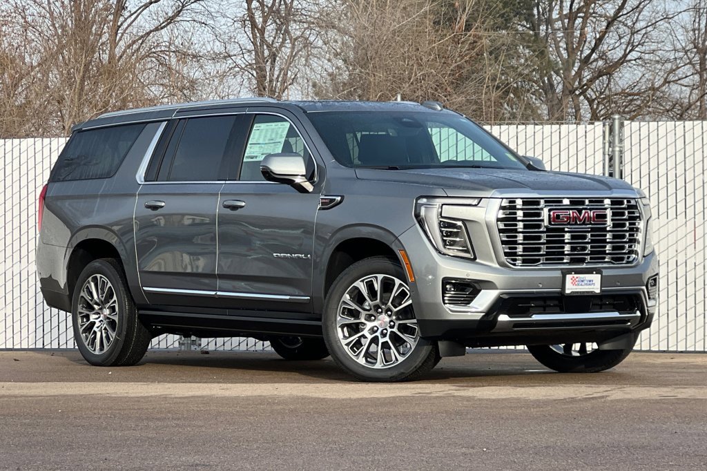 New 2026 GMC Yukon XL Denali w/ Denali Reserve Package video 2