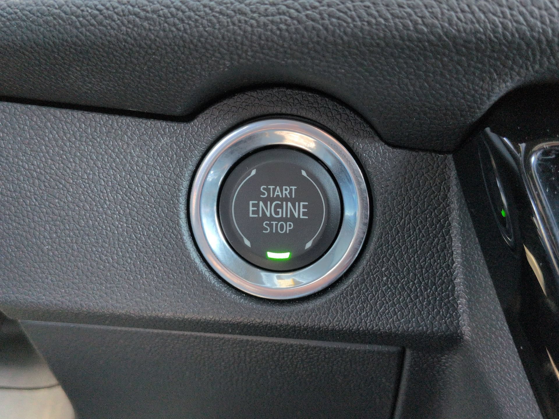 Certified 2025 Chevrolet Traverse Z71 AWD/4WD image 17