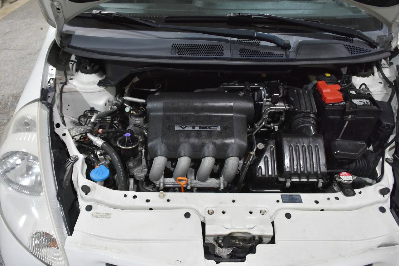 Used 2007 Honda Fit Sport image 24