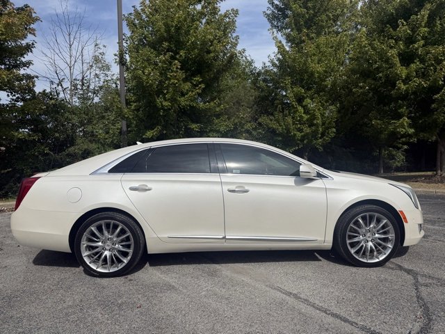 Used 2014 Cadillac XTS Platinum image 2