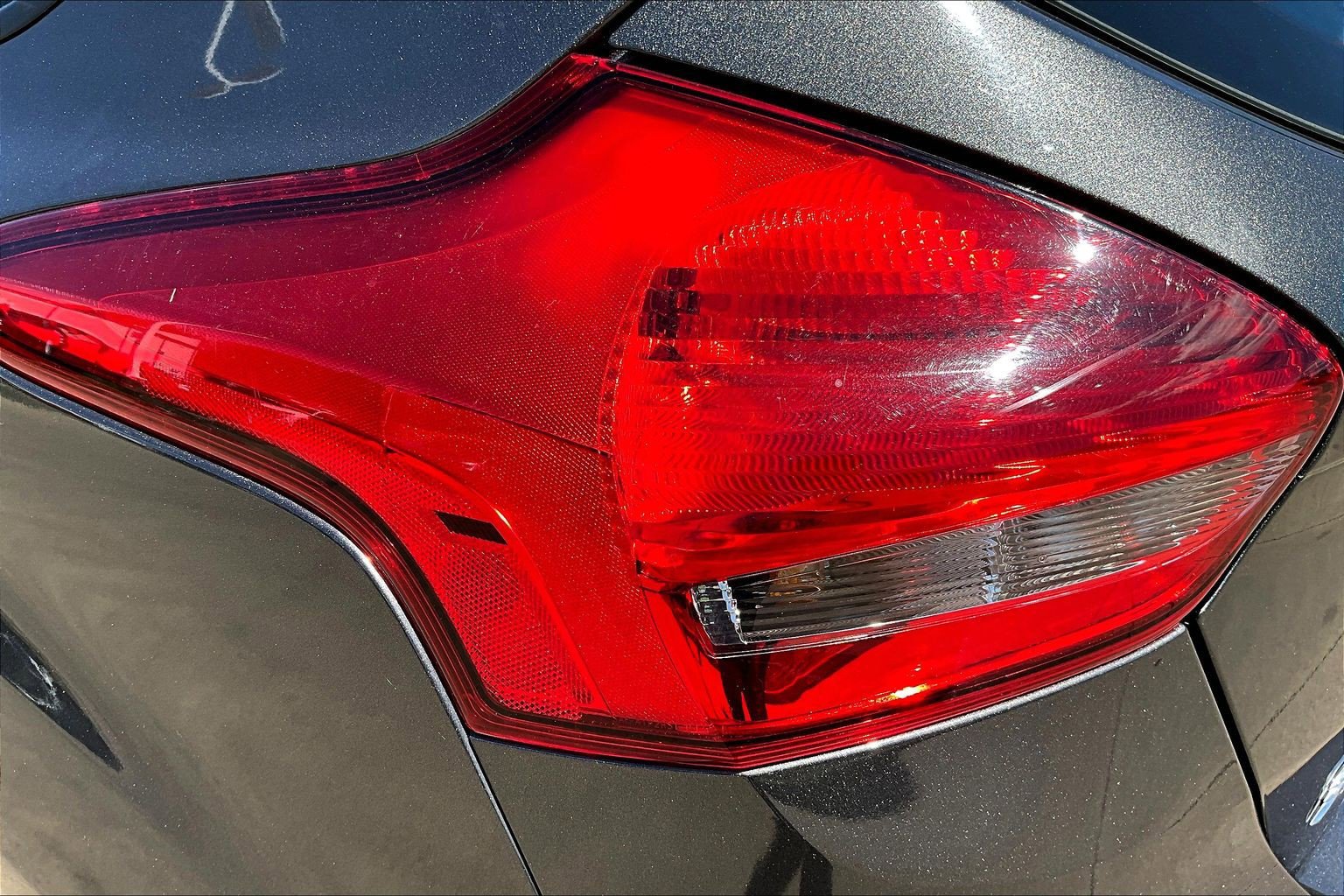 Used 2015 Ford Focus SE w/ Equipment Group 201A FWD image 23