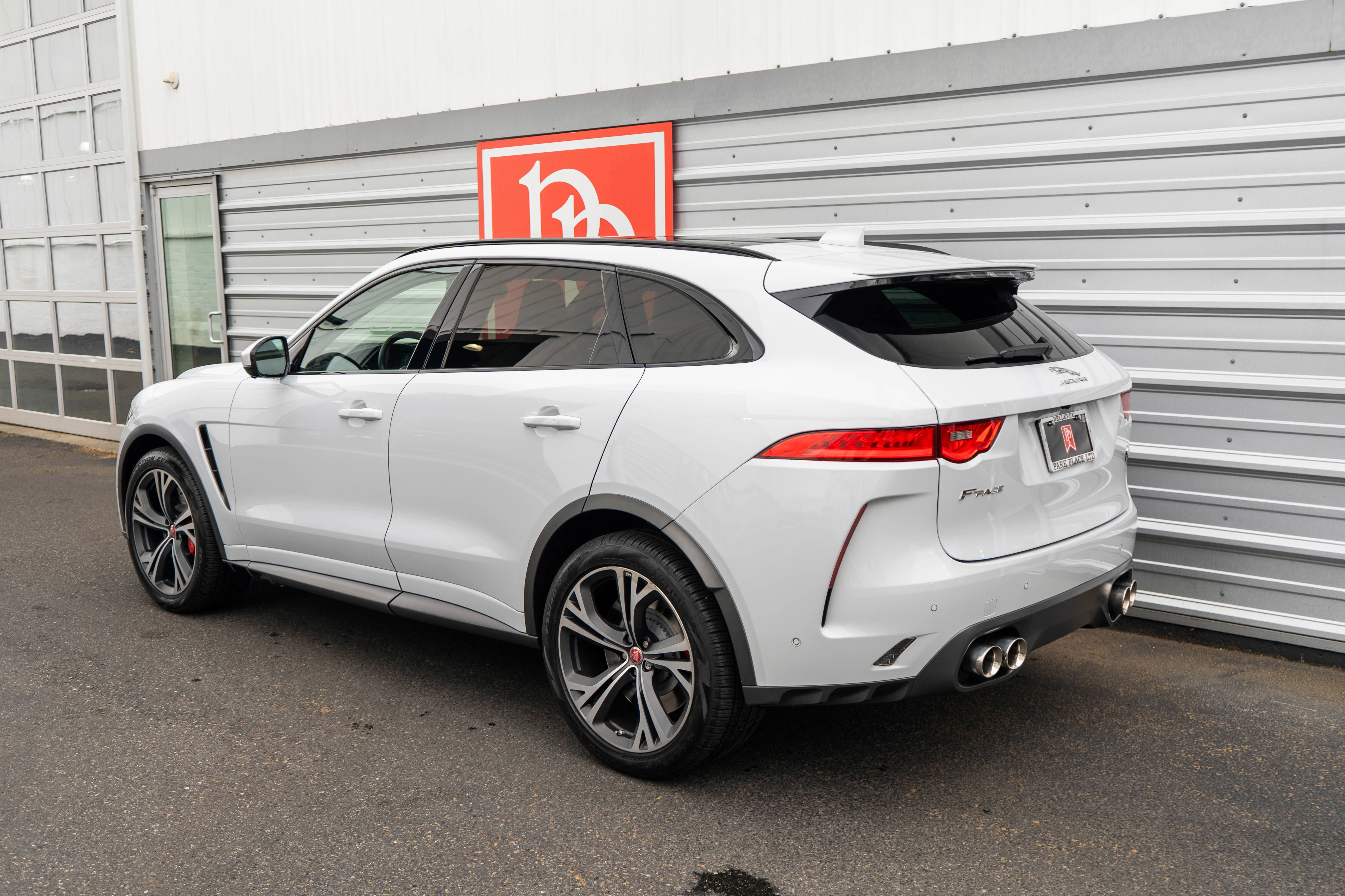 Used 2019 Jaguar F-PACE SVR AWD/4WD image 37