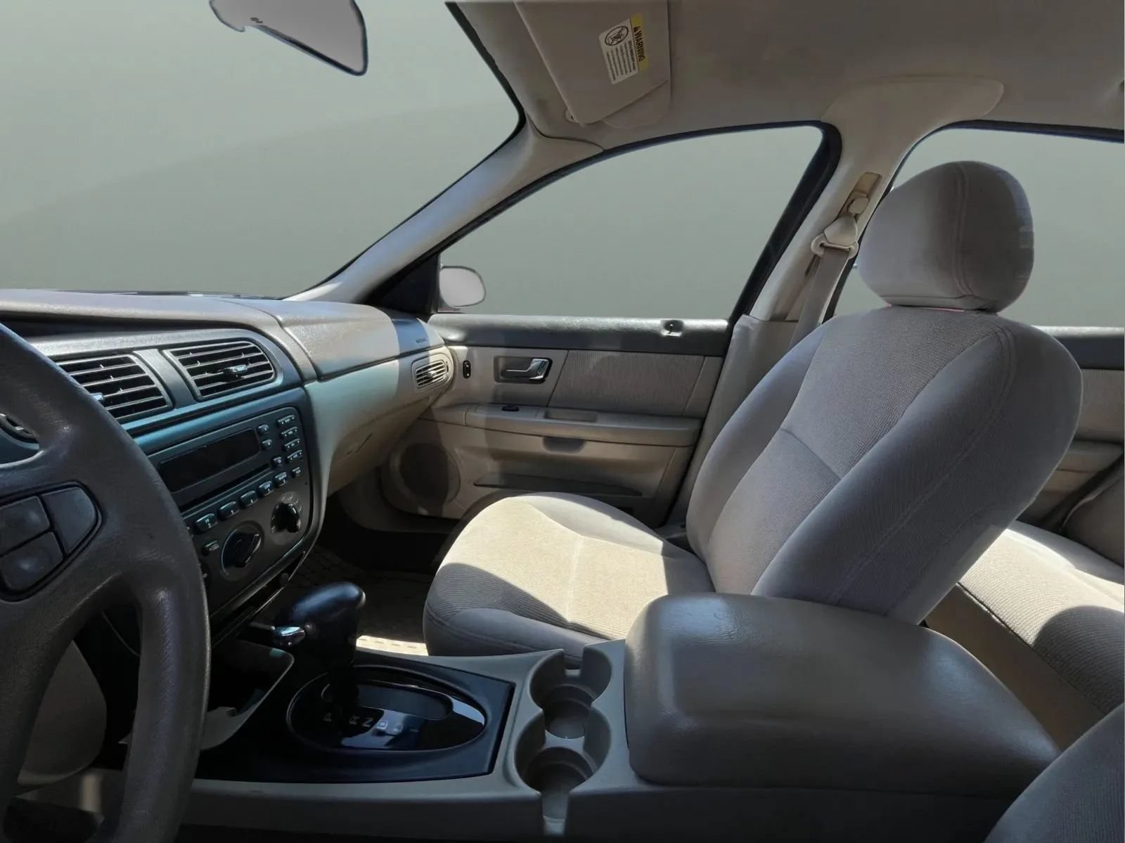 Used 2002 Ford Taurus SE FWD image 10