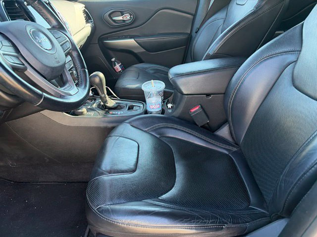 Used 2020 Jeep Cherokee High Altitude AWD/4WD image 3