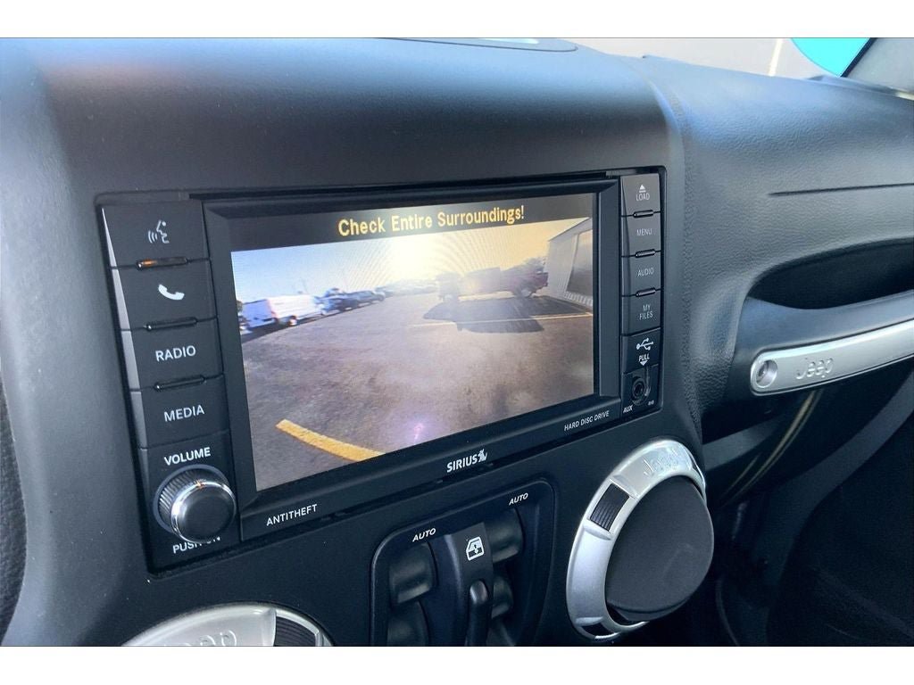 Used 2017 Jeep Wrangler Unlimited Rubicon AWD/4WD image 22