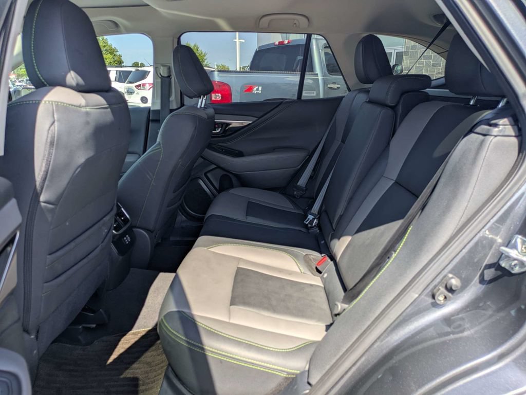 Certified 2025 Subaru Outback Onyx Edition AWD/4WD image 16