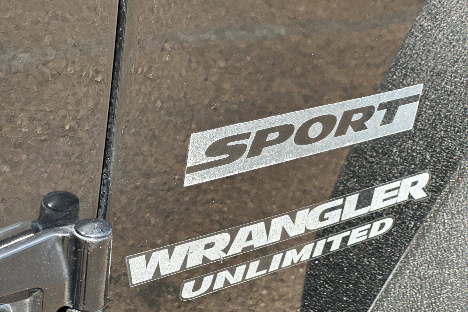 Used 2015 Jeep Wrangler Unlimited Sport w/ Connectivity Group image 30