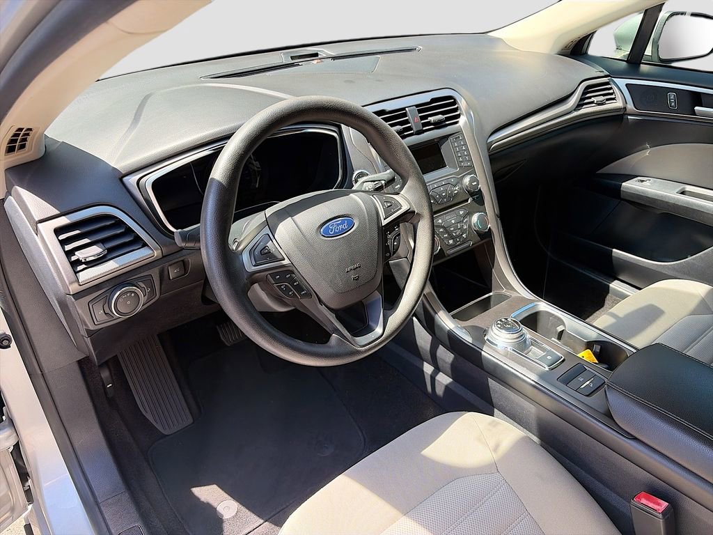 Used 2018 Ford Fusion S FWD image 9