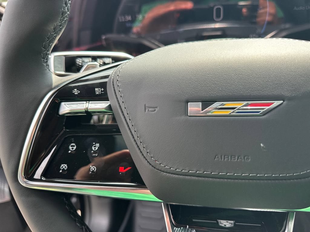 New 2026 Cadillac Lyriq V w/ LPO, Floor Liner Package AWD/4WD image 25