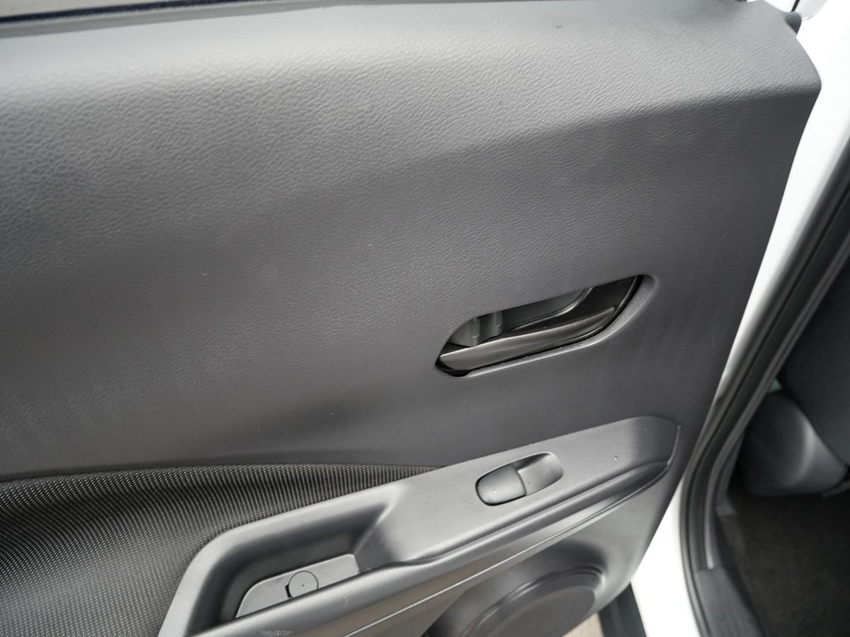 Used 2023 Nissan Kicks S FWD image 27