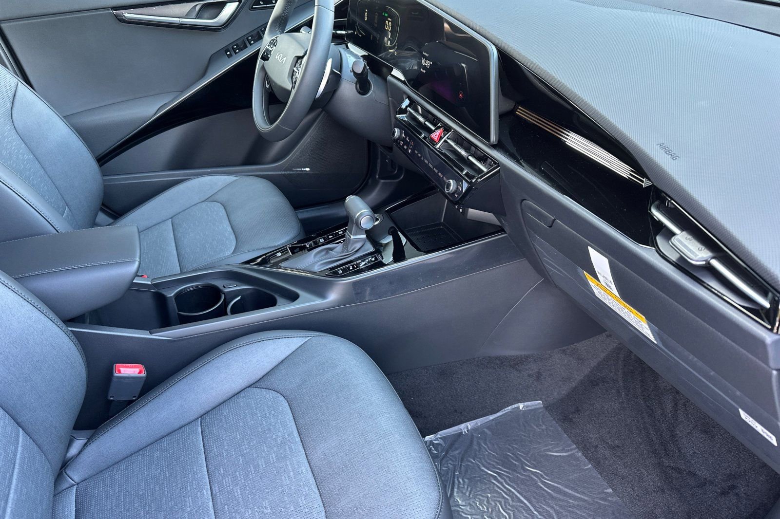 New 2026 Kia Niro SX image 16