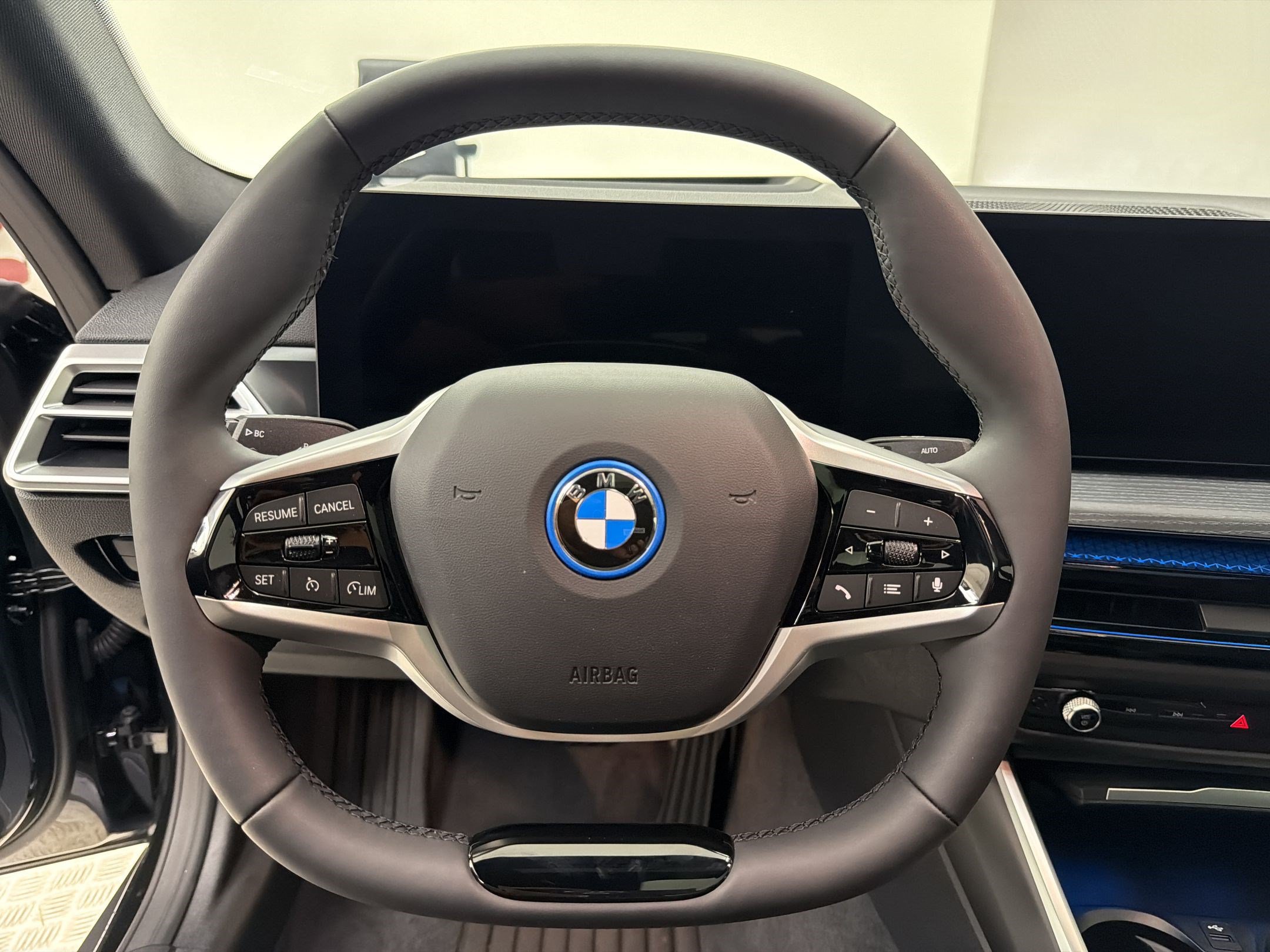 New 2026 BMW i4 eDrive40 w/ Premium Package RWD image 11