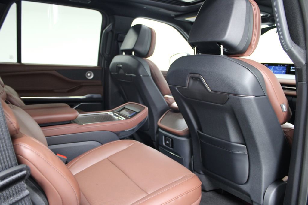New 2026 Lincoln Navigator Reserve image 35