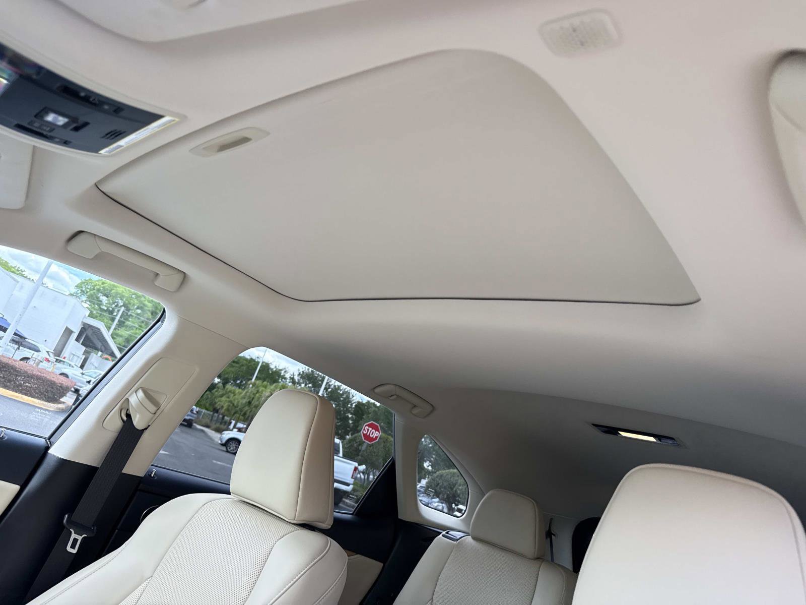 Used 2022 Lexus RX 350L Premium w/ Premium Package AWD/4WD image 23