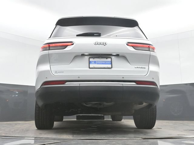 Used 2023 Jeep Grand Cherokee L Laredo RWD image 46