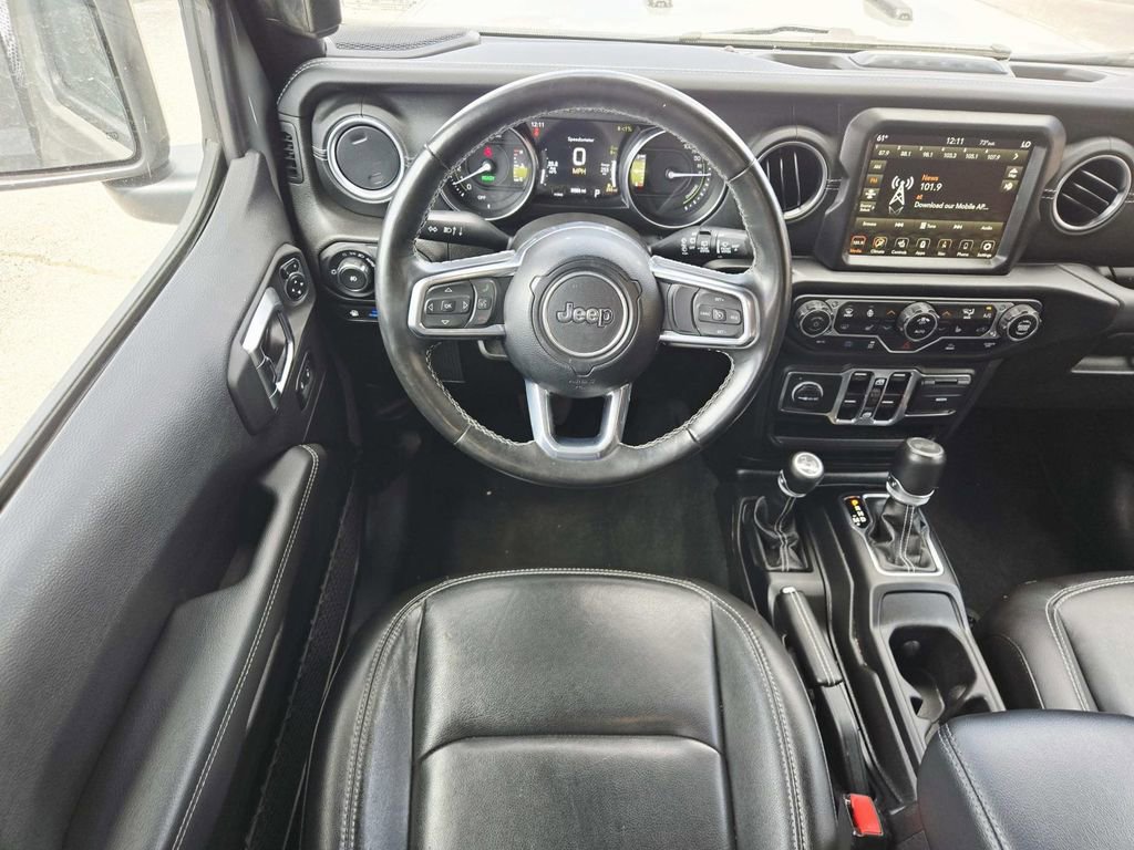 Used 2023 Jeep Wrangler Unlimited Sahara w/ Cold Weather Group AWD/4WD image 13