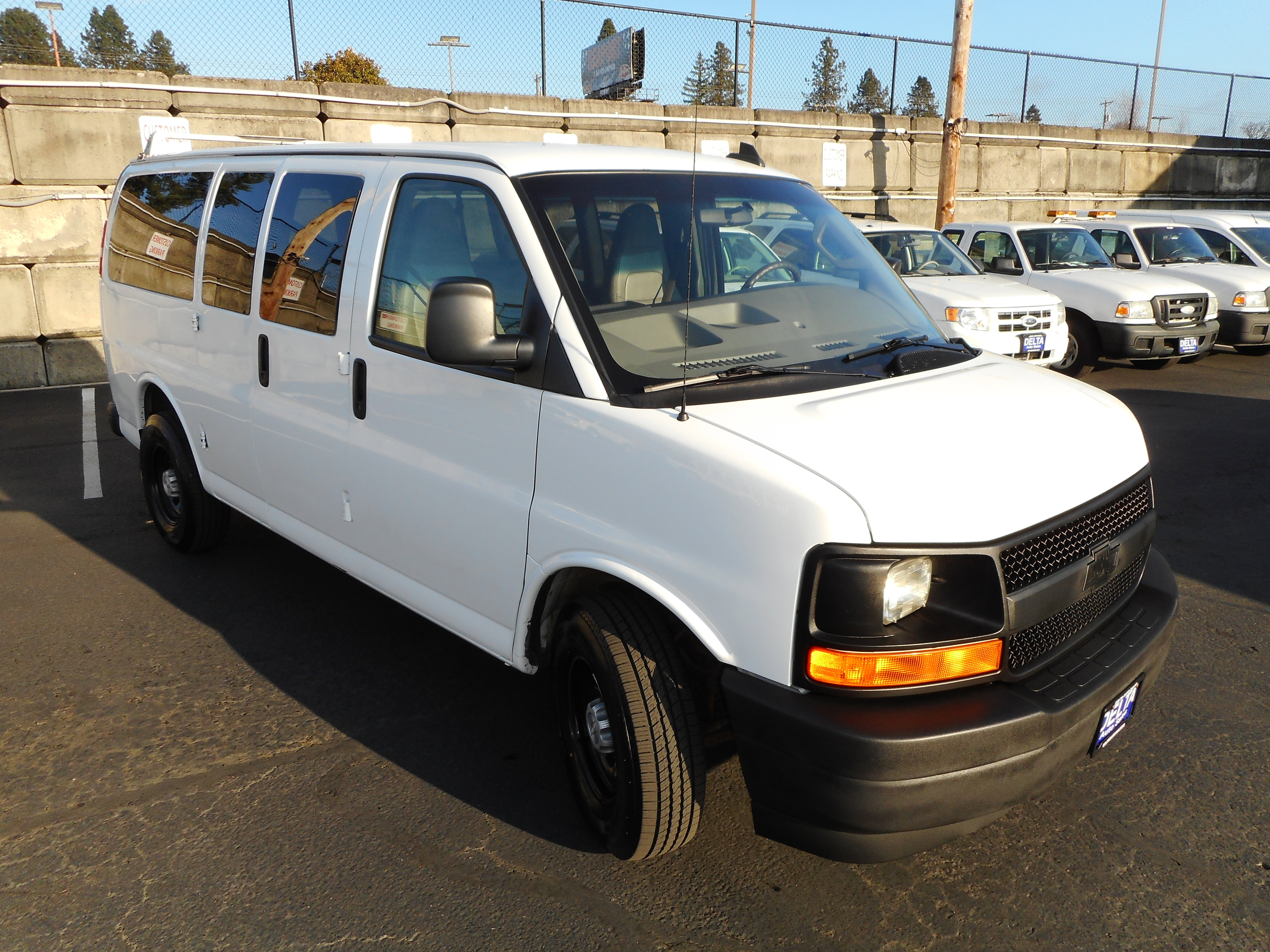 Used 2017 Chevrolet Express 2500 LS image 5