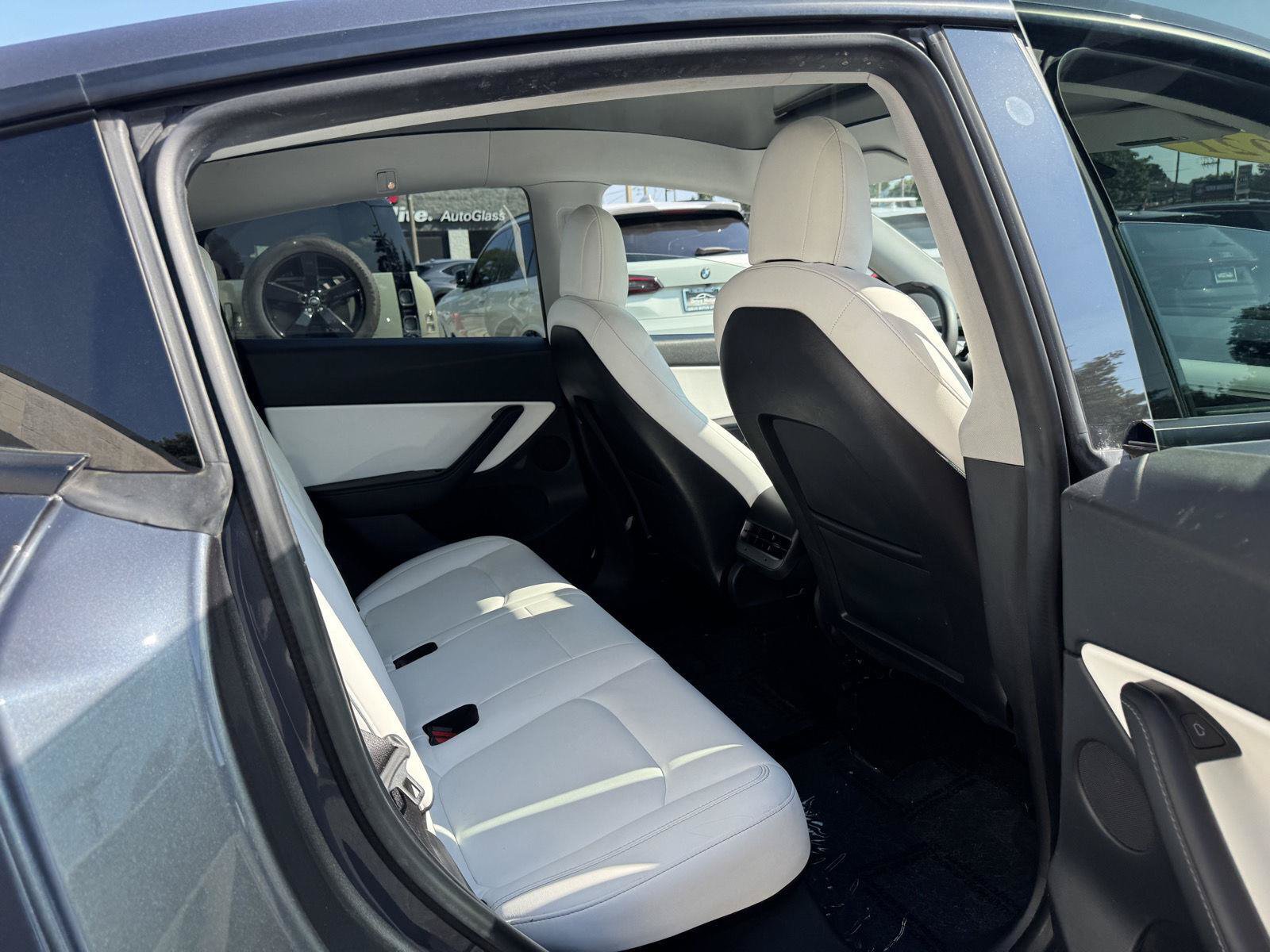 Used 2021 Tesla Model Y Long Range AWD/4WD image 40
