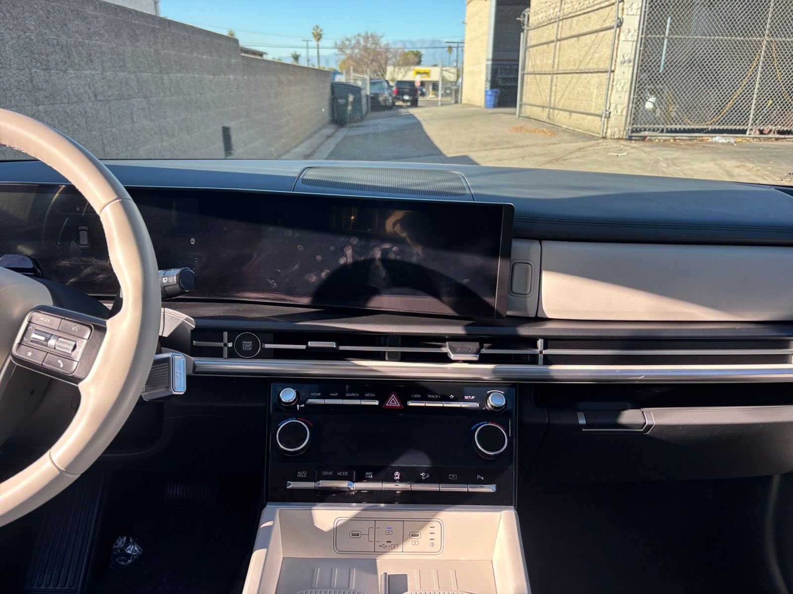 Used 2025 Hyundai Santa Fe SEL image 18