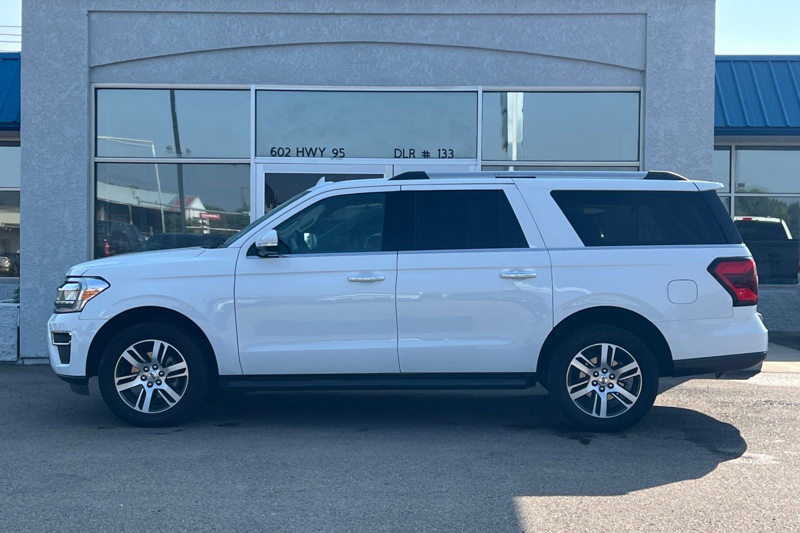 Used 2024 Ford Expedition Max Limited image 8