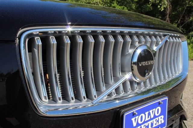 Certified 2024 Volvo XC90 B6 Plus w/ Protection Package AWD/4WD image 14