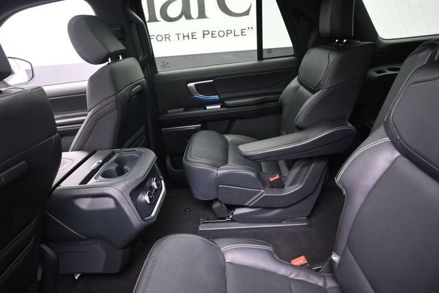 Used 2025 Ford Expedition Max Platinum w/ Stealth Appearance Package AWD/4WD image 24