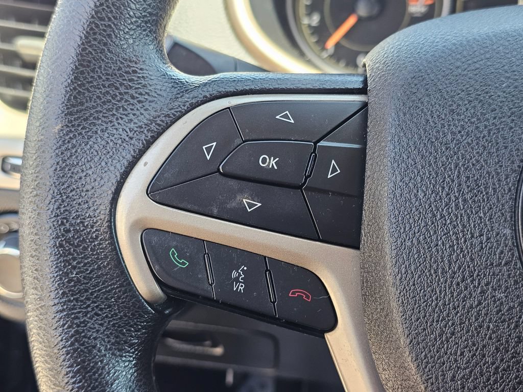 Used 2016 Jeep Cherokee Sport AWD/4WD image 32