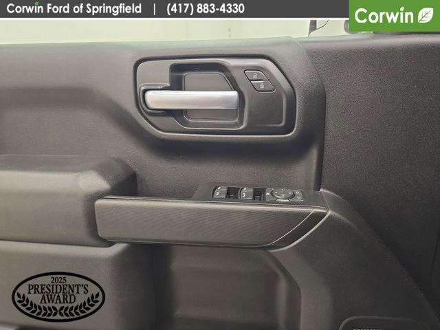 Used 2020 Chevrolet Silverado 1500 Custom w/ Custom Value Package AWD/4WD image 32