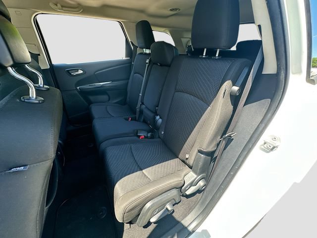Used 2019 Dodge Journey SE FWD image 22