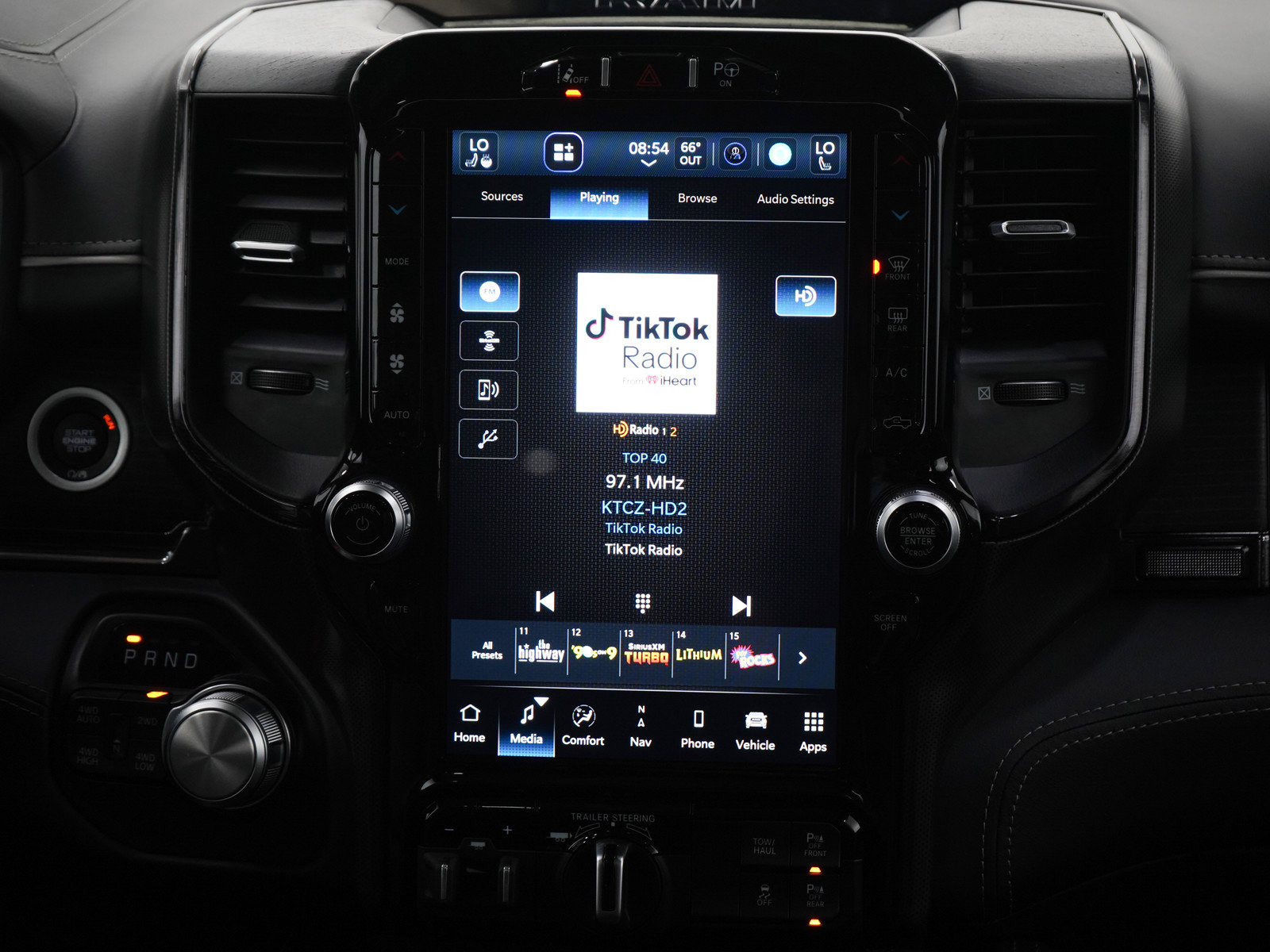 Used 2023 RAM 1500 Limited image 15