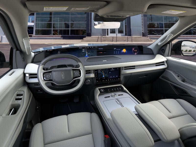 New 2026 Lincoln Navigator L Reserve AWD/4WD image 9