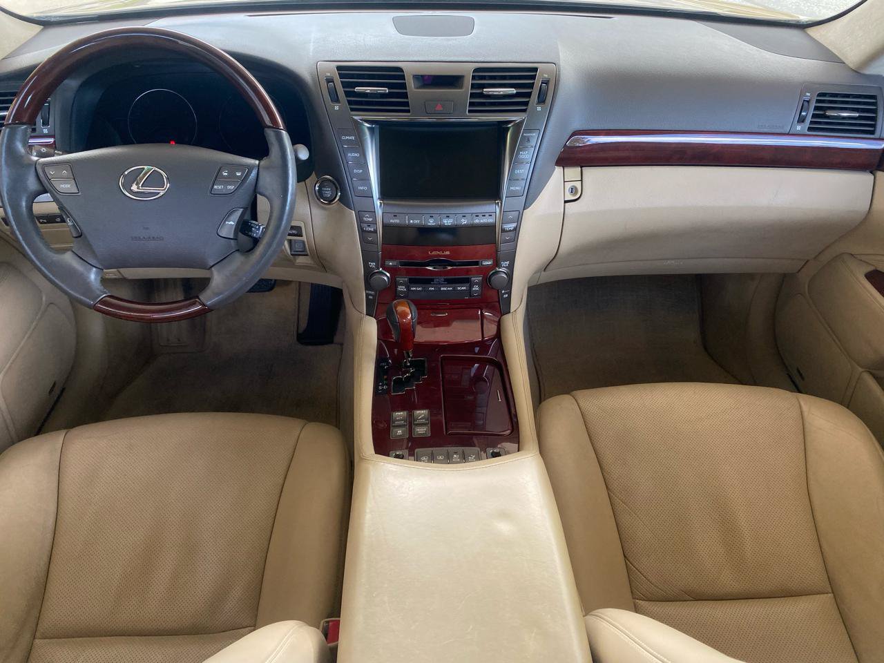 Used 2007 Lexus LS 460 L RWD image 23