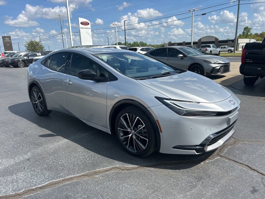 Used 2024 Toyota Prius XLE image 20