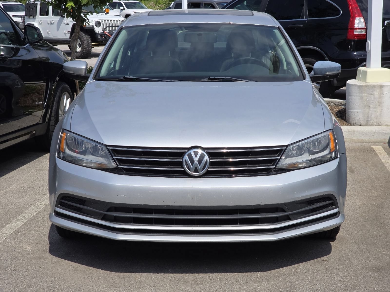 Used 2015 Volkswagen Jetta SE FWD image 3
