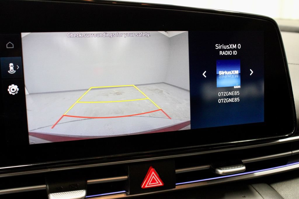 Certified 2024 Hyundai Elantra SEL FWD image 2