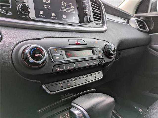 Used 2019 Kia Sorento EX image 11
