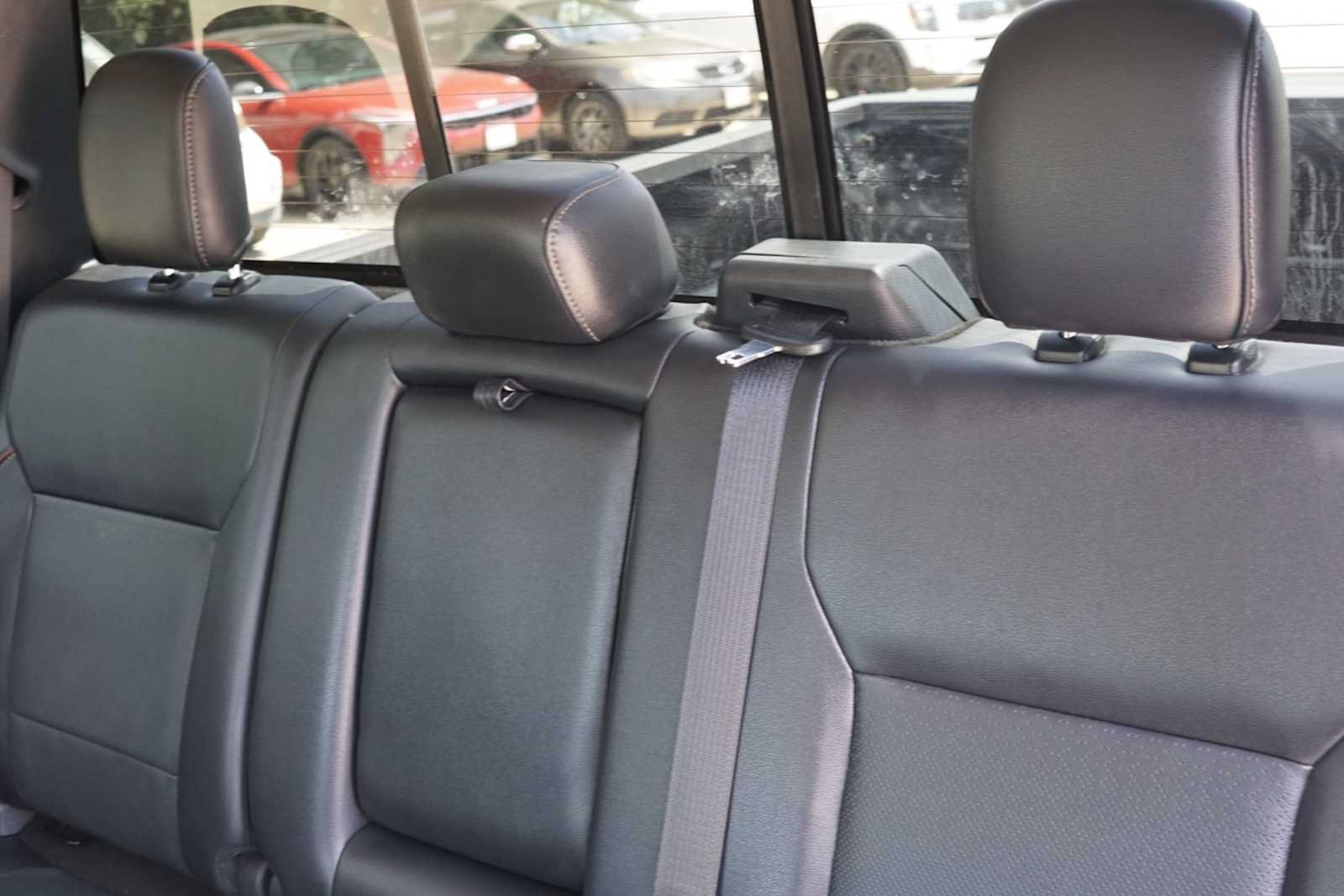 Used 2022 Ford F150 Lariat w/ Equipment Group 502A High AWD/4WD image 21