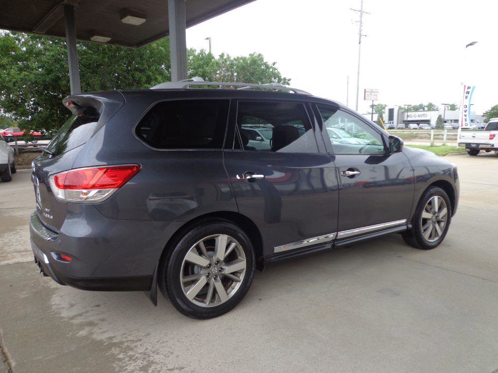 Used 2014 Nissan Pathfinder Platinum image 4