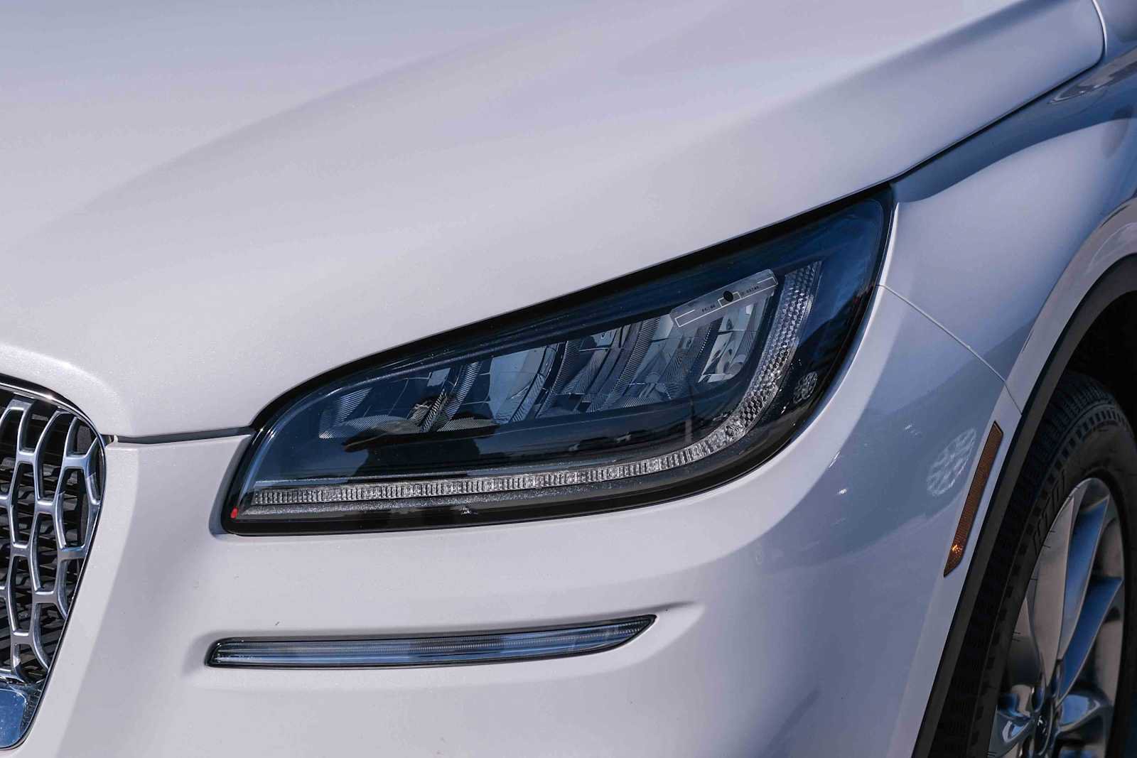 Used 2021 Lincoln Corsair FWD w/ Premium Package image 12