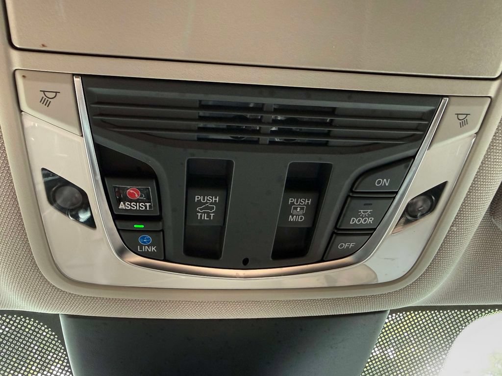 Certified 2024 Acura MDX w/ Technology Package AWD/4WD image 28