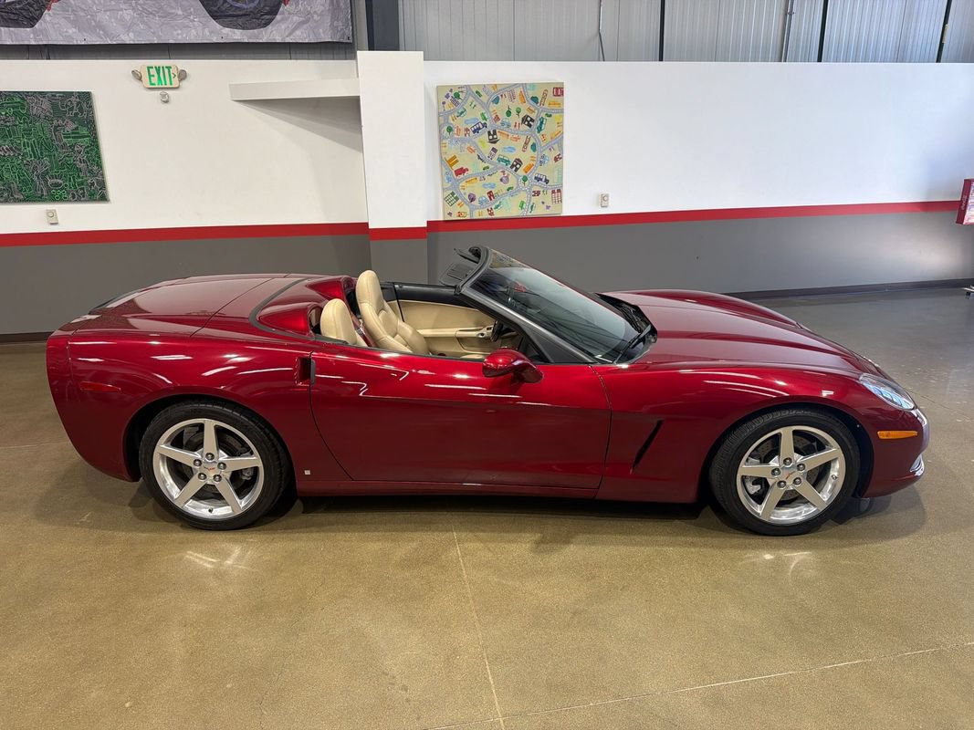 Used 2006 Chevrolet Corvette Convertible w/ Preferred Equipment Group RWD image 51